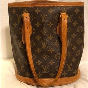 Louis Vuitton mini bucket